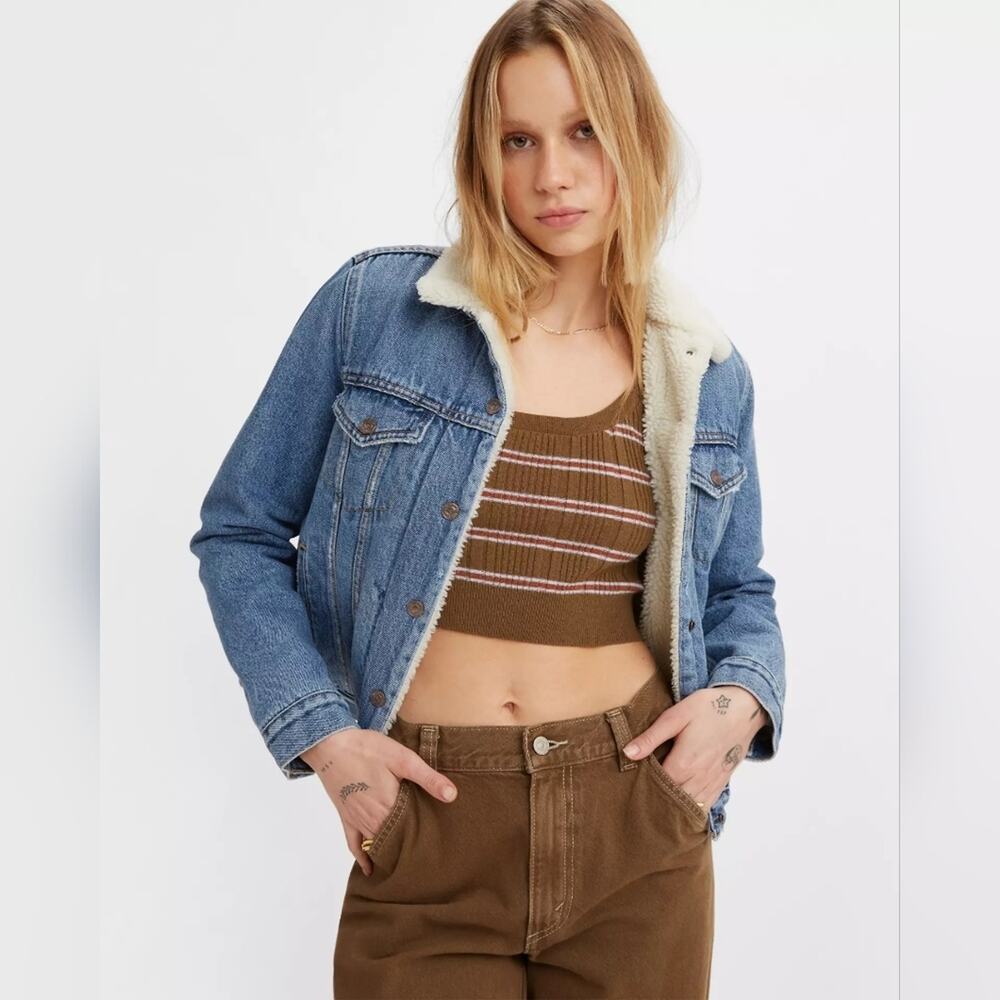 LEVI'S Original Sherpa Trucker Jacket In Medium Wash Size S NWT